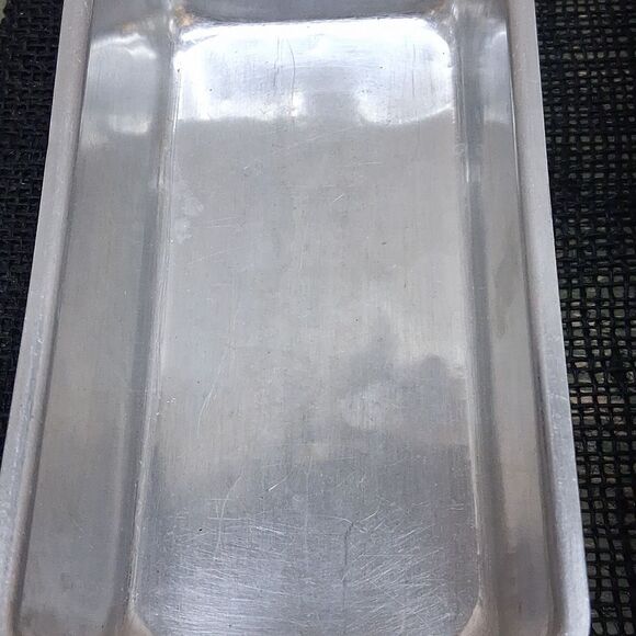 Set of Three 7.5" X 3.3 "Silver Loaf Pans. - Picture 5 of 10